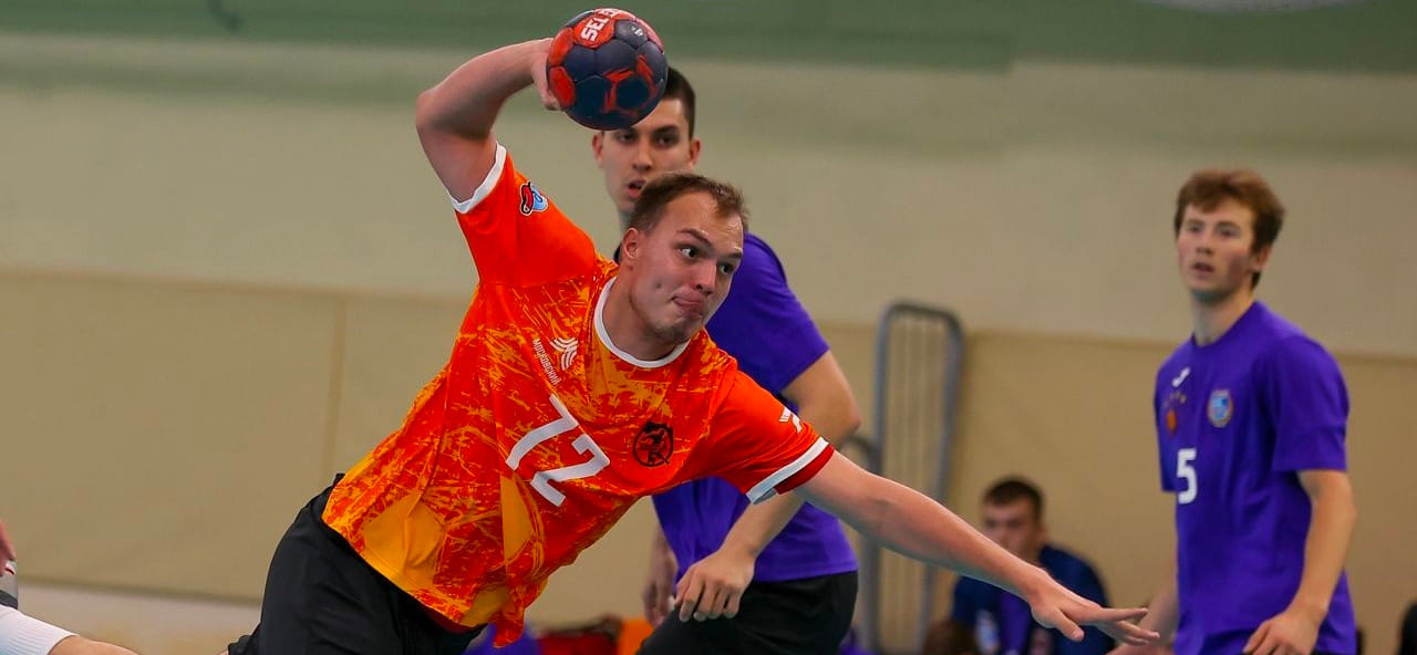 Высшая лига. Артём Зайцев: "72-й номер ассоциируется с Панариным, но учился на Сергее Кудинове"