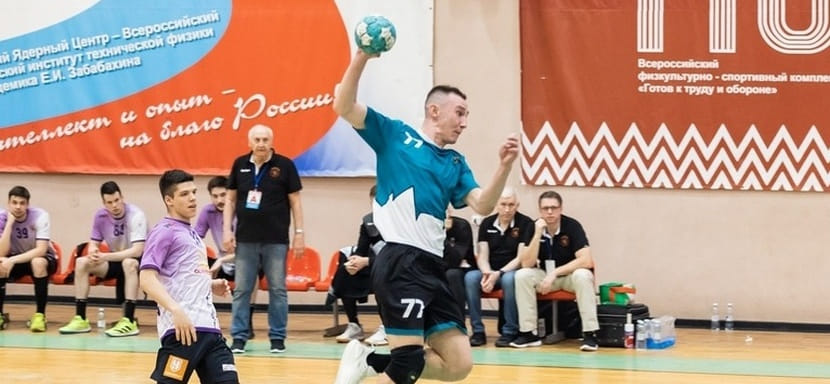 Olimpbet Суперлига. 25-летний левый крайний Артём Раев продлил трудовой договор со снежинским "Динамо-Сунгулем"