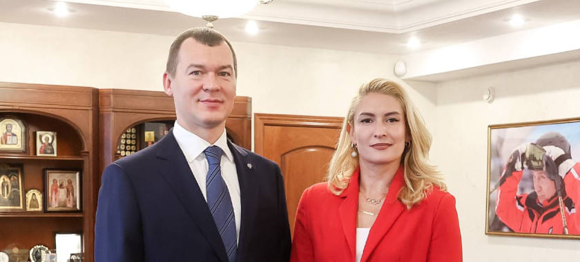 Избранная главой комиссии спортсменов ОКР Владлена Бобровникова встретилась с министром спорта РФ Михаилом Дегтярёвым