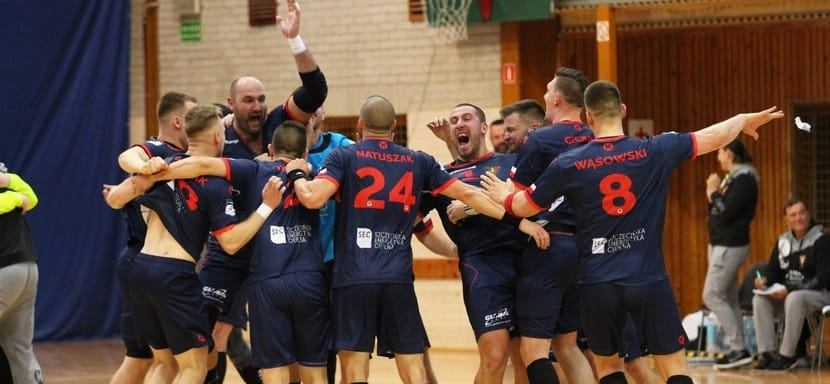 Польша. "Погонь" обыграла "Квидзынь" и сравнялась по очкам с "Кельце" и "Азотами"