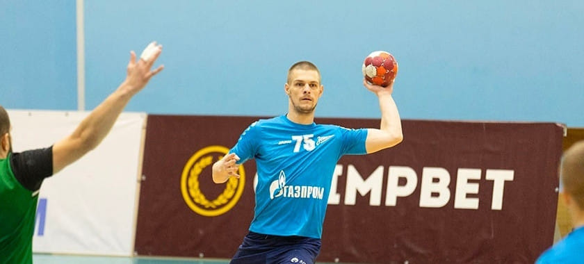 Olimpbet Суперлига. Правый полусредний "Зенита" Виктор Бабкин о себе: "Быстрый, ловкий и сильный. Ну и скромный, само собой"