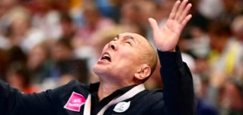 Польша. Жаркие подробности полуфинала Кубка "Кельце" — "Висла". Даниэль Дуйшебаев получил травму, а Талант Дуйшебаев — красную карточку