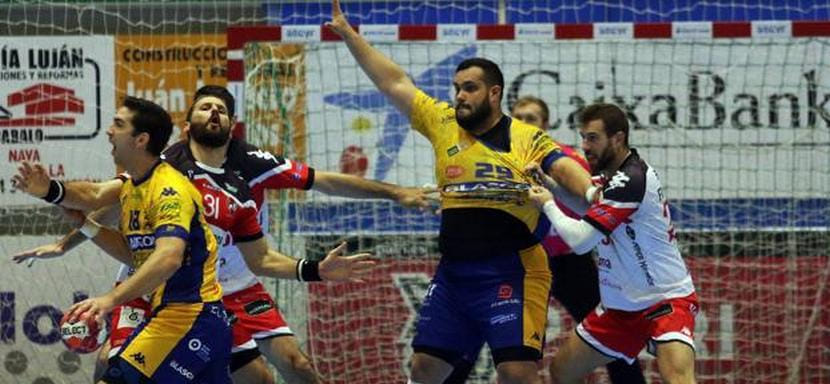 Испания. Линейный клуба "Вилья-де-Аранда" (Д2) Хави Гарсия стал игроком "Логроньо"