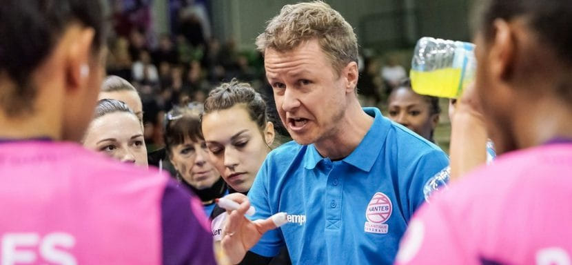 Бывший рулевой "Нанта" датчанин Аллан Хейне стал помощником Мартина Альбертсена в женской сборной Швейцарии