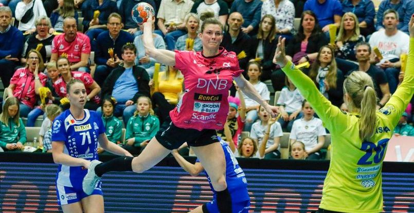 Официально. Полусредняя Жанет Кристиансен вернулась в норвежский "Кристиансанд"