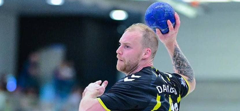 Бундеслига. У литовского полусреднего "Штутгарта" Йонаса Трухановичюса разрыв "крестов". Он выбыл до конца сезона