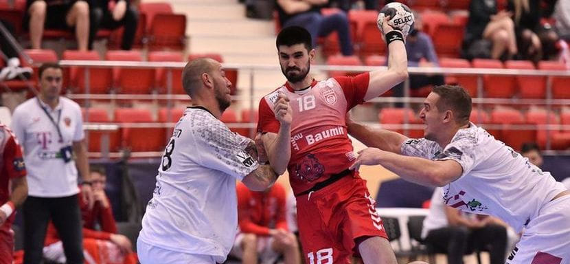 Румыния. 35-летний правый полусредний Эдуардо Гурбиндо расстался с бухарестским "Динамо"