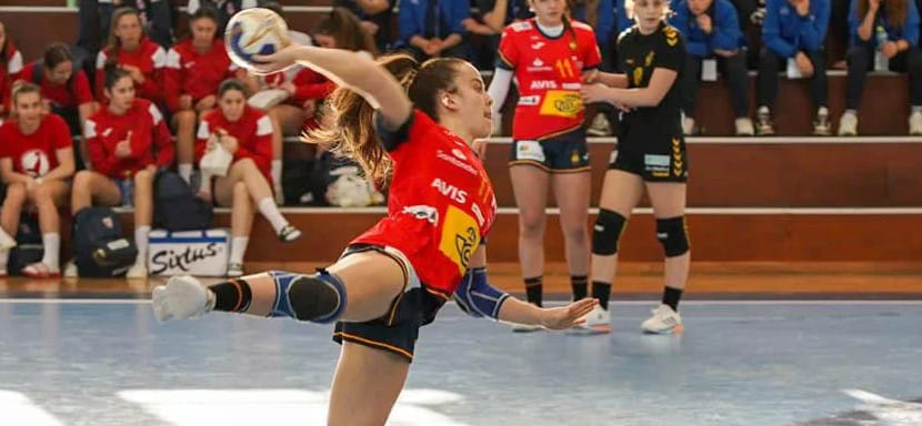 Девичья сборная Испании (U-17) выиграла чемпионат Средиземноморской конфедерации, одержав 7 разгромных побед в 8 встречах