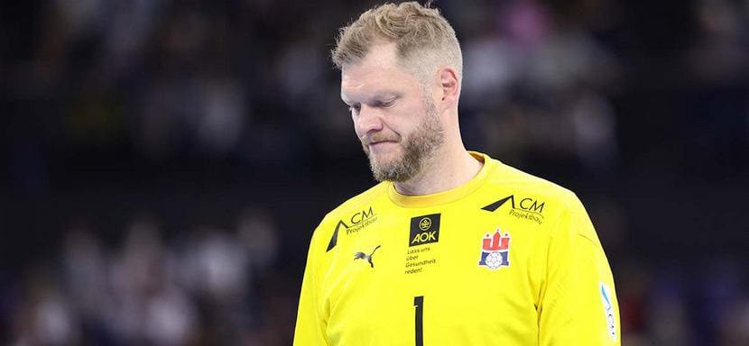 Бундеслига. Вратарь "Гамбурга" Йоханнес Биттер пропустит остаток сезона после операции на колене