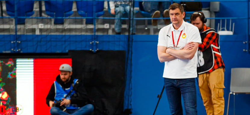 Olimpbet Суперлига. Олег Ходьков: "Некоторых удалений судьи могли избежать. Арбитры карали за любое прикосновение" (ВИДЕО)