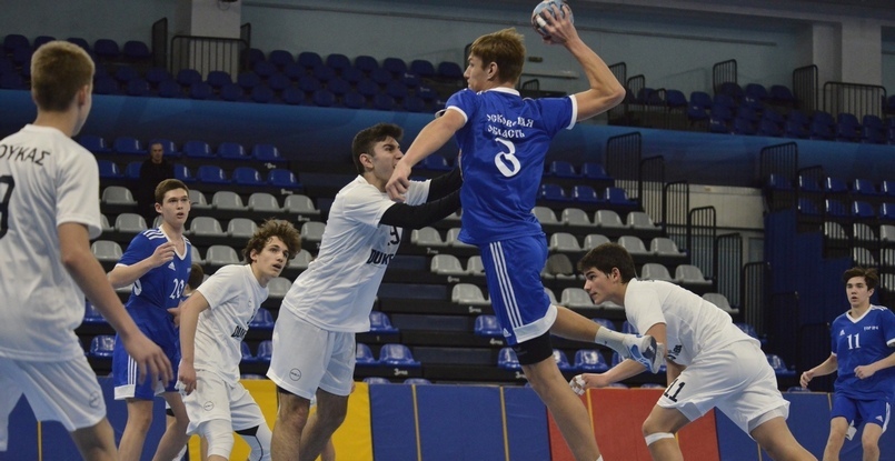 Medvedi Cup (U-16) в Чехове. "Чеховские Медведи-2004" стали победителями турнира, обыграв в решающем матче белорусский РГУОР