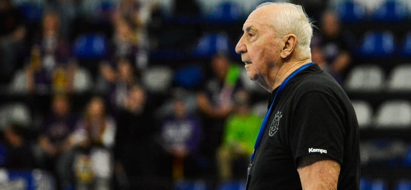 Владимир Максимов: "Матч с "Виктором" для нас будет непростой — у нас до сих пор очень много травмированных"