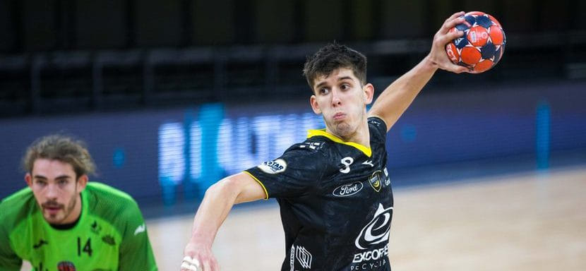 Франция. Правый крайний Бенжамен Рише продлил контракт с "Шамбери"