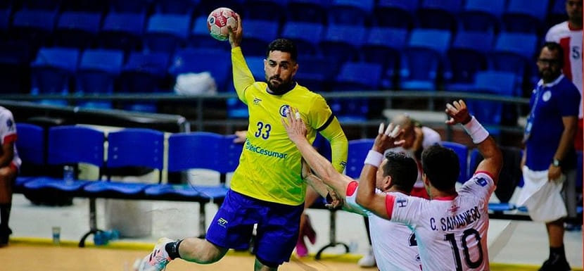 Чемпионат Южной и Центральной Америки. Сборные Аргентины и Бразилии вышли в полуфинальную стадию с первых мест в своих группах