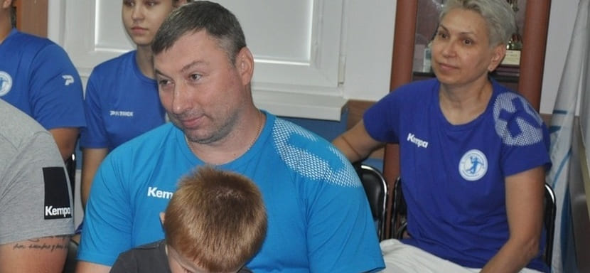 Евгений Зотин: "Моя зона ответственности — работа с крайними игроками. Иногда готовлю какие-то вопросы по тактике"