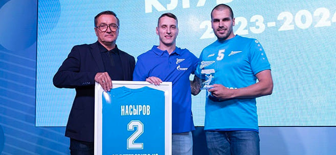 Olimpbet Суперлига. "Зенит" торжественно попрощался с 37-летним полусредним Эльдаром Насыровым и закрепил за ним второй номер