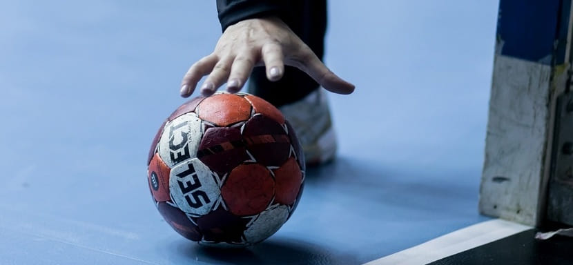 Россия. В Краснодаре появится улица имени журналиста Виктора Анфиногенова. СДЮШОР присвоят имя тренера Валентина Шияна