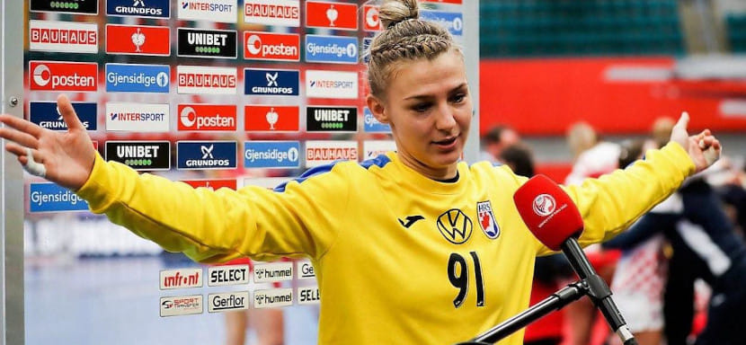 Румыния. Бронзовый призёр ЧЕ-2020 в составе сборной Хорватии Теа Пиевич сменила "Альбу" на "Глорию Бузэу"