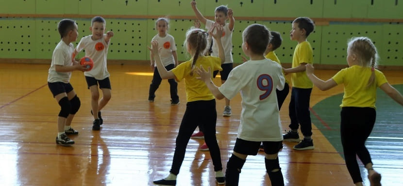 Россия. Более 100 спортсменов-дошколят приняли участие в турнире по мини-гандболу для детей 5-7 лет