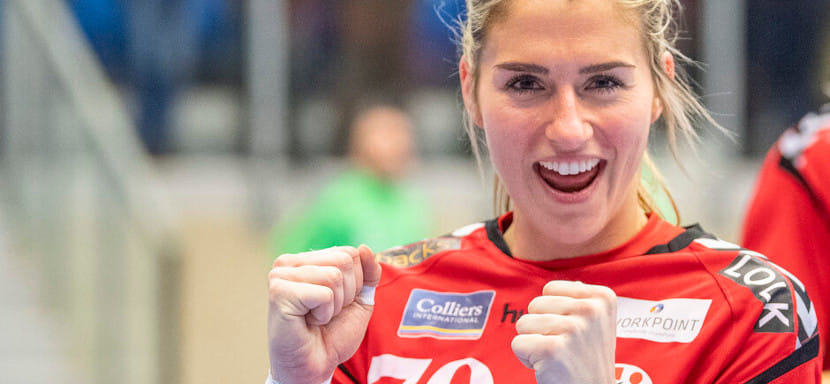 Дания. Эставана Полман возвращается на площадку спустя 267 дней вне гандбола