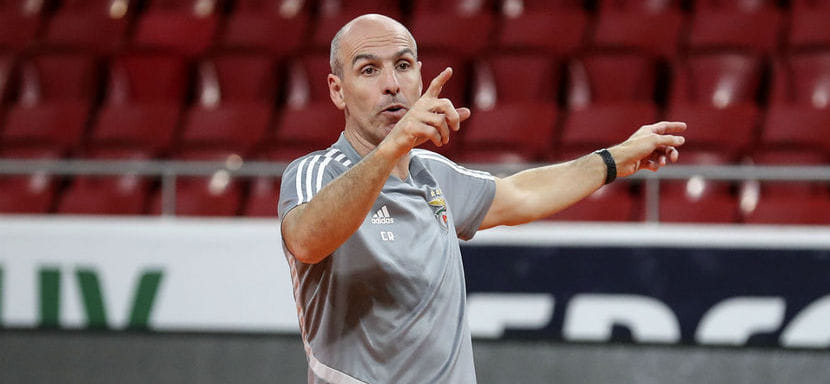 Португалия. Бывший наставник "Бенфики" Карлуш Резенде возглавил клуб "Гайя"