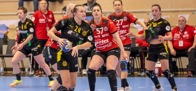 Женская бундеслига. Дортмундской "Боруссии" засчитана техническая победа в поединке с "Бенсхаймом". Клуб из Дортмунда все ближе к титулу