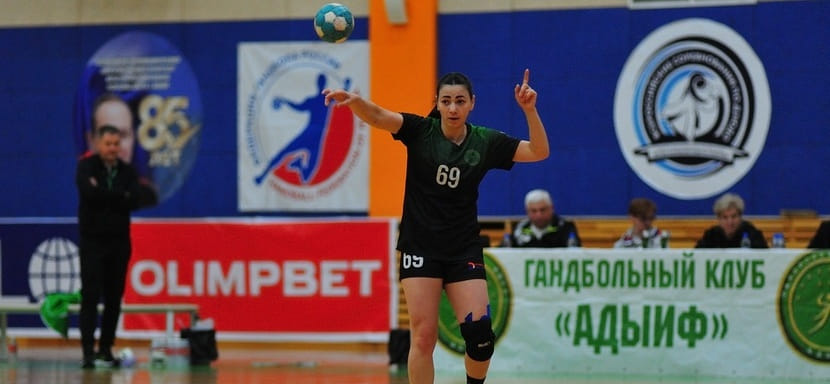 Лучший ассистент Суперлиги Зурета Коблева осталась в АГУ-"Адыиф" ещё на один сезон. Ранее майкопский клуб объявлял о её уходе