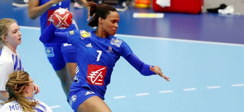 ЧЕ-2022. Олимпийские чемпионки Калидьяту Ньякате и Аллисон Пино не вызваны в сборную Франции для подготовки к турниру