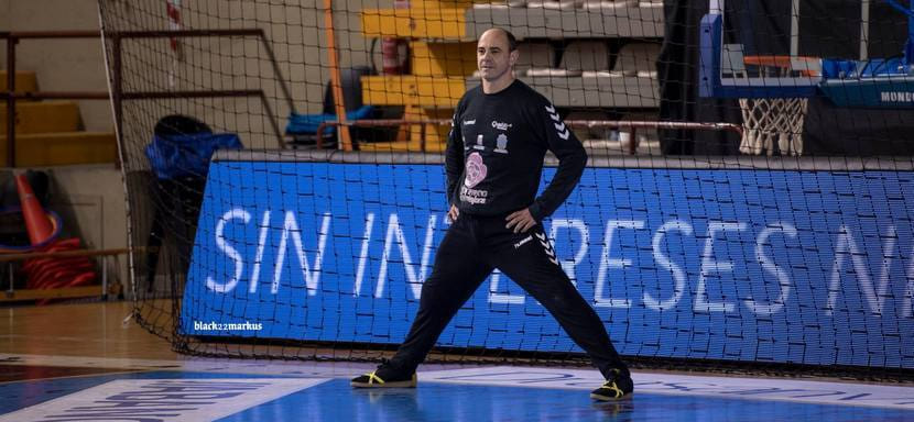 Marca.com: чемпион мира-2005 49-летний голкипер "Гвадалахары" Хосе Омбрадос принял решение завершить игровую карьеру