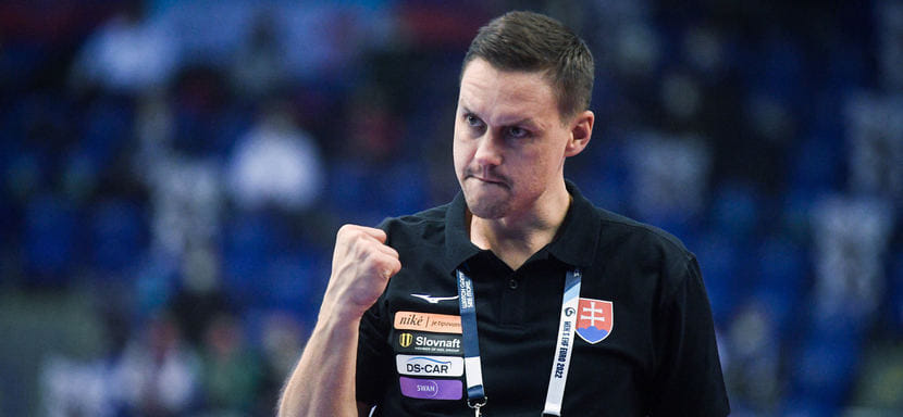 ЧЕ-2022. Петер Кукучка: "В матче с россиянами сборной Словакии нужна победа в шесть мячей, а это весомая разница в гандболе. Но все возможно"
