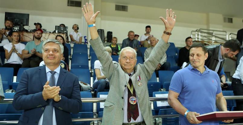 "Не ожидал, что меня будут так тепло принимать". Анатолию Евтушенко исполнилось 85 лет, чествовали его в Москве