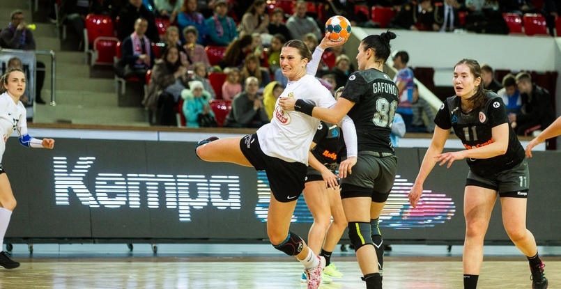 Венгрия. Линейная "Ростов-Дона" немка Юлия Бенке по окончании сезона станет игроком "Ференцвароша". Контракт рассчитан на два года