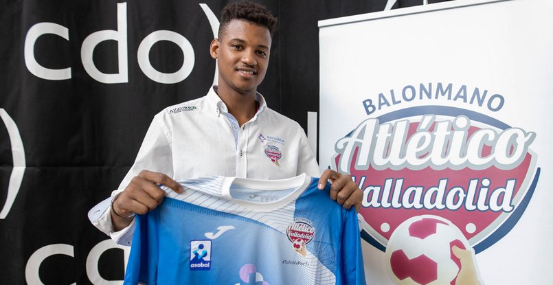 Испания. "Вальядолид" представил новичка команды — кубинского линейного Клаудио Рамоса