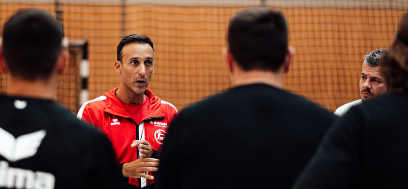 Бундеслига. Аксель Геркен: "Вполне возможно, что Паррондо сможет дать какие-то новые импульсы команде в игре против "Магдебурга"