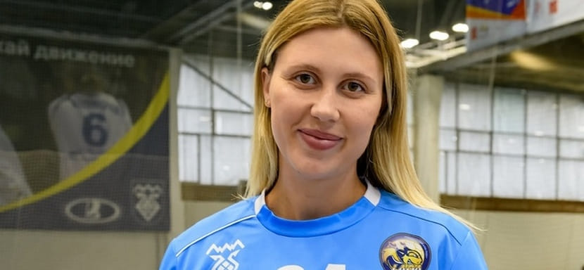 Olimpbet Суперлига. Разыгрывающая Елизавета Малашенко и левая крайняя Наталья Решетникова в составе "Лады" на матч с "Лучом"