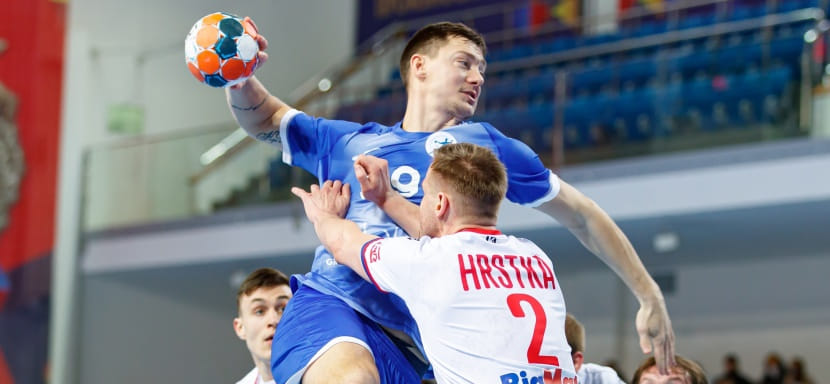 ЧЕ-2022. Россияне против чехов в Москве: мяч перевеса. Третий блин — комом?