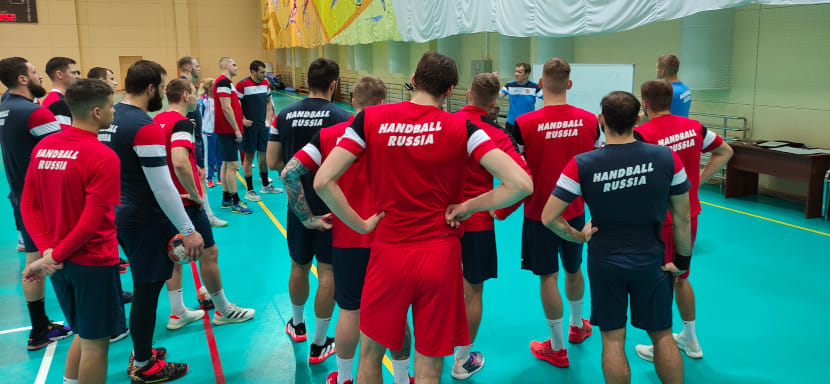 Мужская сборная в Новогорске. В ближайшей повестке — "товарняки" в Минске. На горизонте — Евро-2022