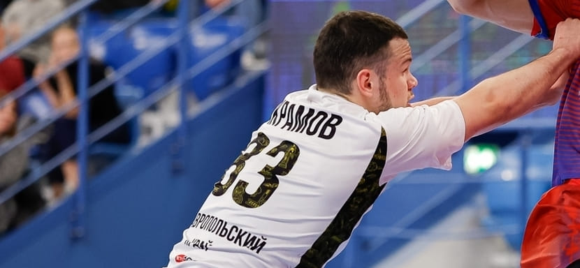 Левый полусредний Кирилл Акрамов, арендованный у "Чеховских медведей", покинул ставропольский "Виктор"