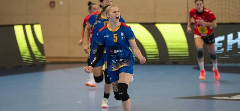 19-летняя разыгрывающая Александра Войку подписала профессиональный контракт с "Бухарестом" Валерии Масловой