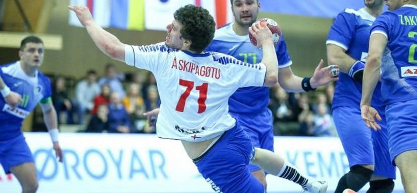 Восходящая звезда разыгрывающий "Севехофа" Элиас Эллефсен о Шипагёту признан лучшим спортсменом Фарерских Островов в 2021 году