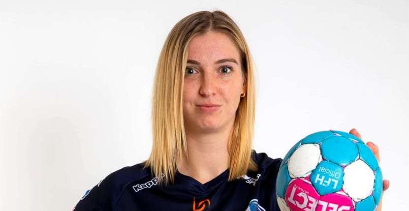 Франция. Симонетта Планета: "У меня диагностировали болезнь Хаглунда, потребовалась операция сразу на двух ахиллах"