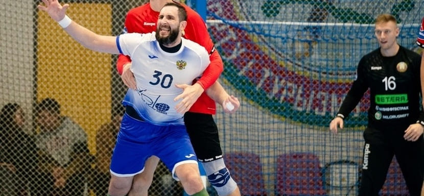 Александр Ермаков: "Надо повысить реализацию, сыграть плотнее в защите, и тогда всё будет хорошо"