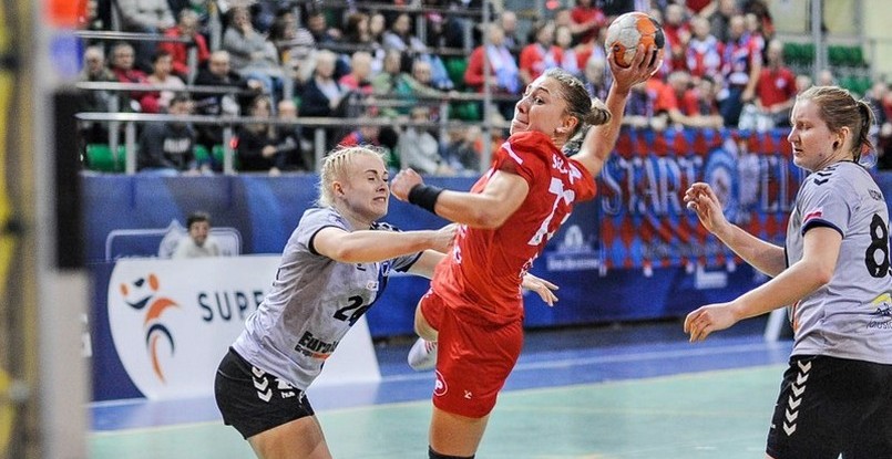 Польша. Украинская полусредняя "Эльблонга" Алена Шупик претендует на звание самого ценного игрока чемпионата