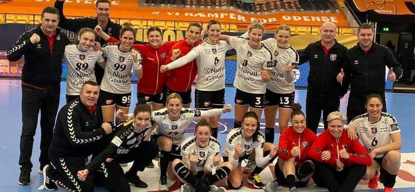 Delo Лига чемпионов. "Вылча" не может вылететь из Дании. Команда осталась в Оденсе из-за неблагоприятных погодных условий