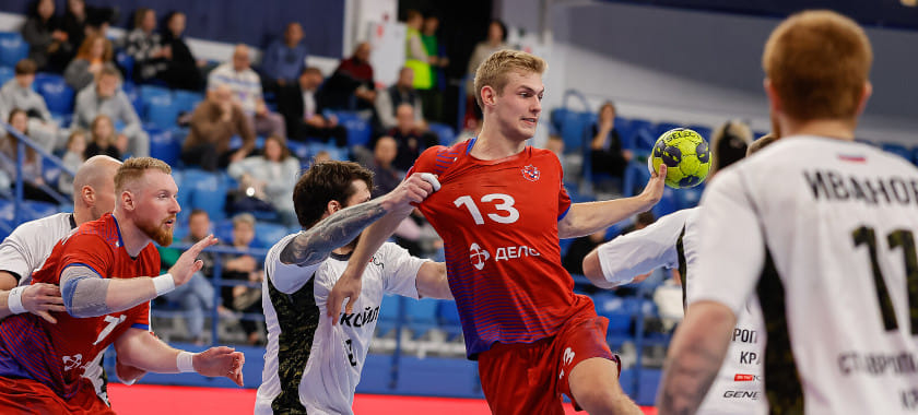 Чувство Локтева. "Виктору" удавалось догонять ЦСКА, пока в игру не вступил третий голкипер