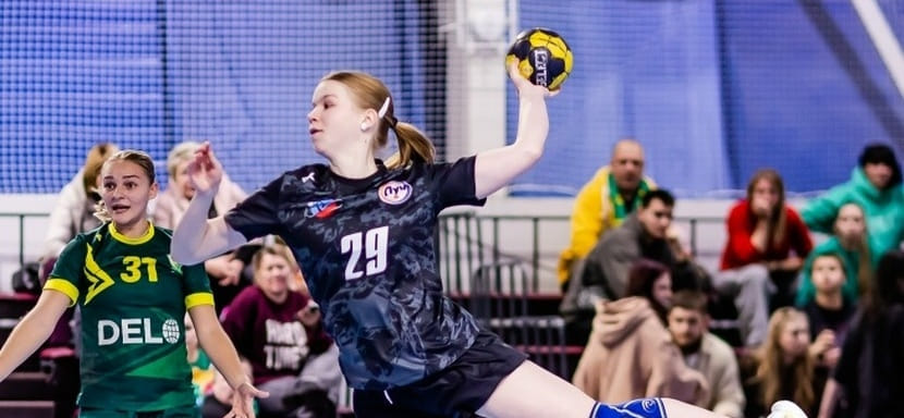 Ольга Рожкова: "Стараюсь соответствовать столь высокому уровню и, в частности, внимательно слежу за игрой Кристины Кожокарь"