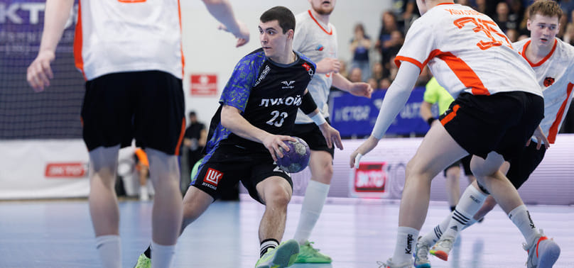 Руслан Гакаме: "Больше нравится атаковать. Хотя при оборонительной схеме "5-1" с удовольствием выполняю обязанности "злой собаки"