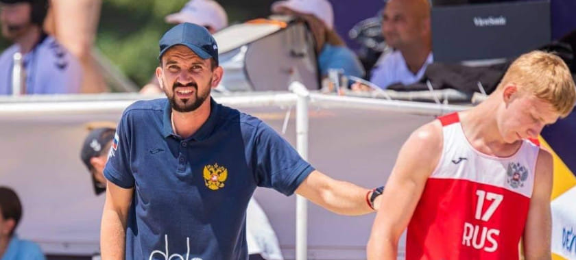 "Начал в 19 лет — и затянуло". Лучший детский тренер года Александр Бородин — о себе и воспитанниках