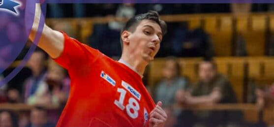 Суперлига. Официально. Полусредний Александр Татаринцев возвращается в "Виктор" из польского "Гурника". Контракт рассчитан на два года