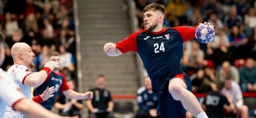 Польский правый полусредний Шимон Дзялакевич стал игроком польских "Азотов"